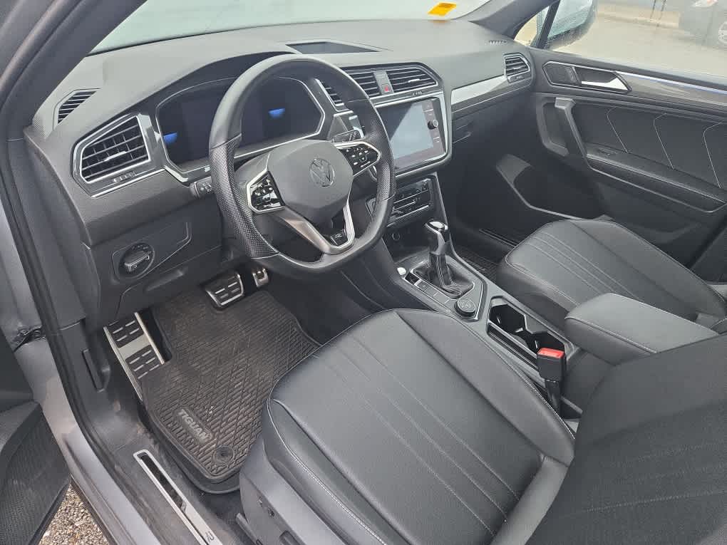 2023 Volkswagen Tiguan SE R-Line Black photo 2
