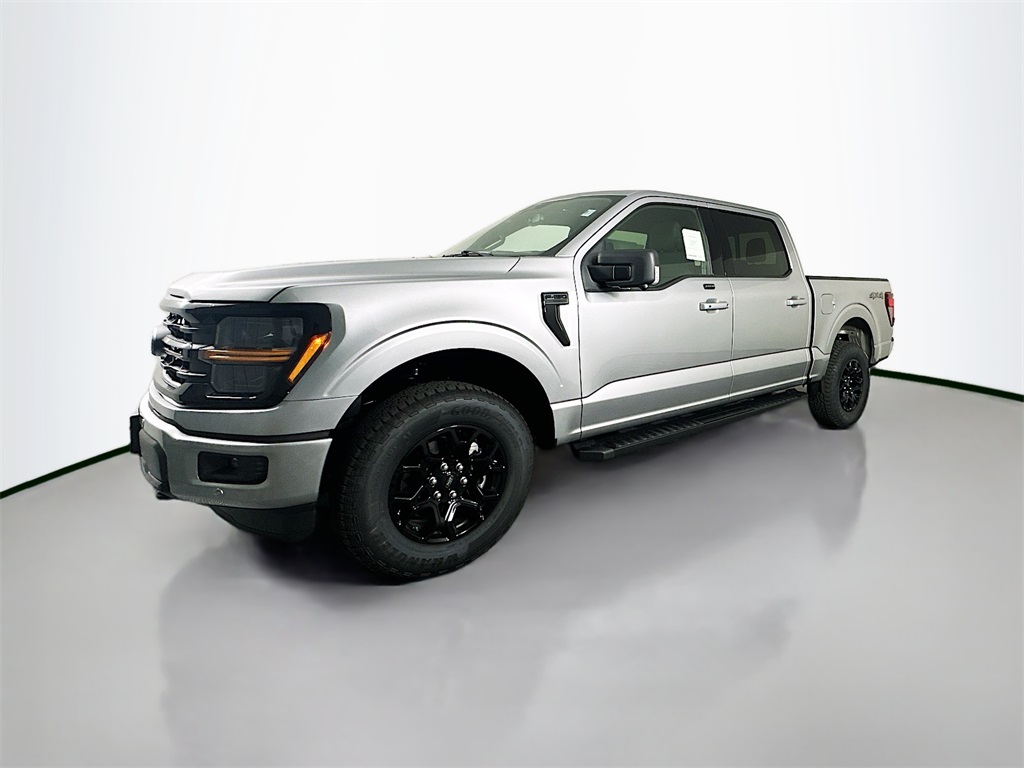 2025 Ford F-150 XLT photo 3