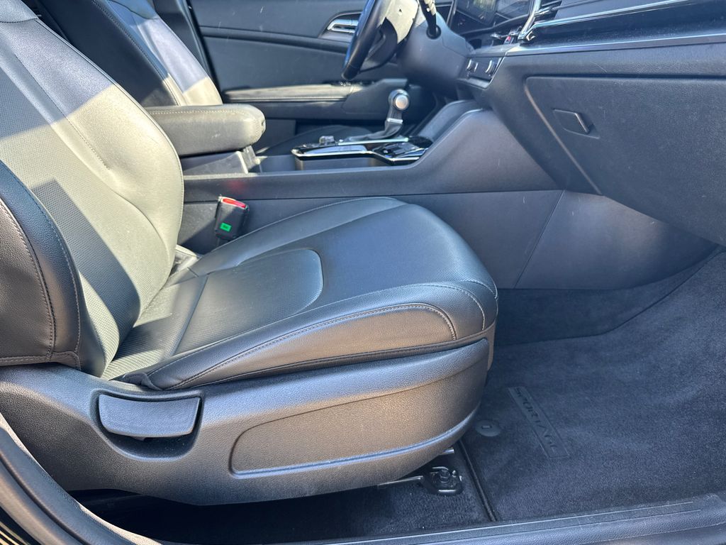 2024 Kia Sportage EX photo 13