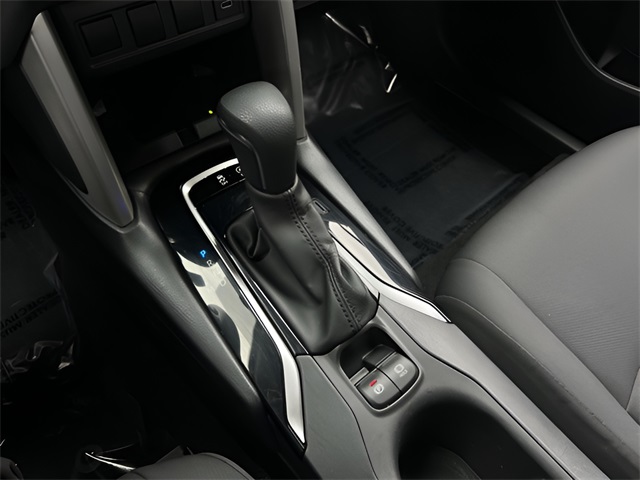 2024 Toyota Corolla Cross LE photo 19