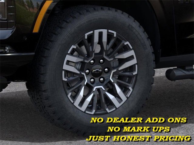 2025 Chevrolet Suburban Z71 photo 7