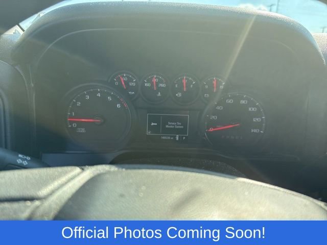 2019 Chevrolet Silverado 1500 Custom photo 2