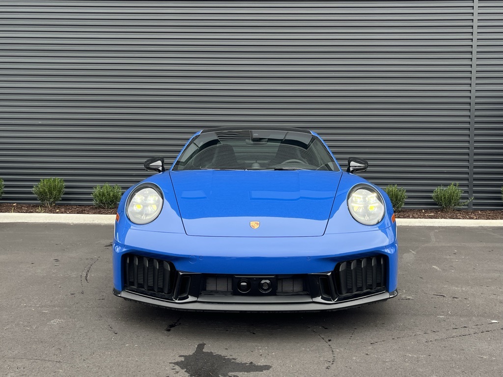 2025 Porsche 911 GTS photo 8