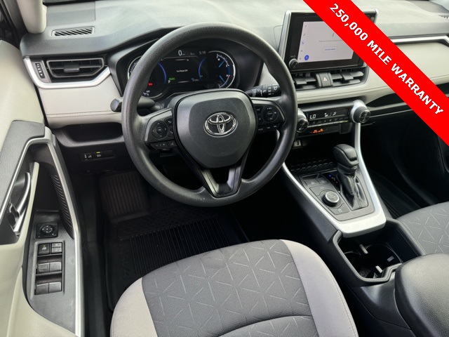 2024 Toyota RAV4 Hybrid XLE photo 12