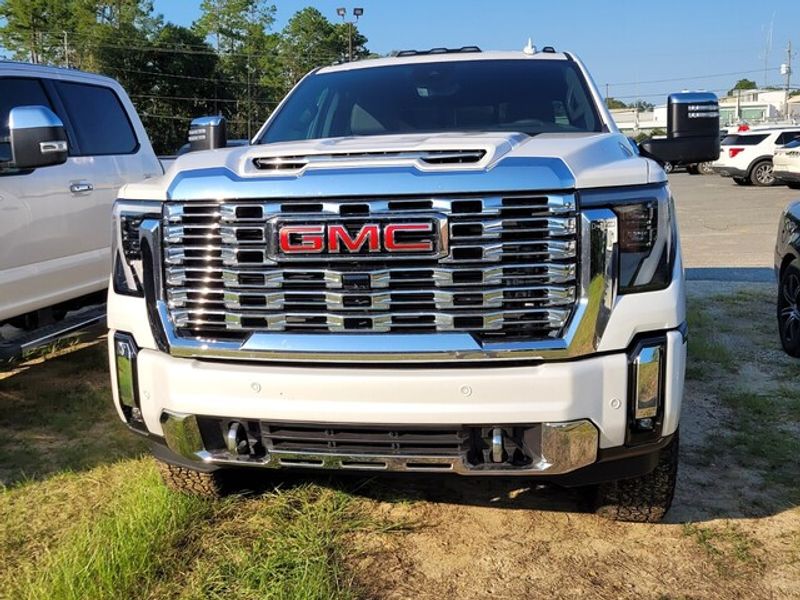 2024 Gmc Sierra HD Denali photo 4