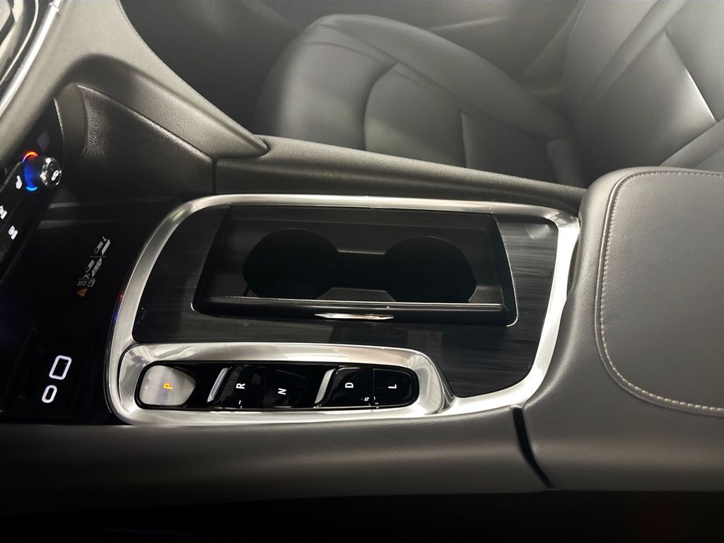 2023 Buick Enclave Essence photo 13