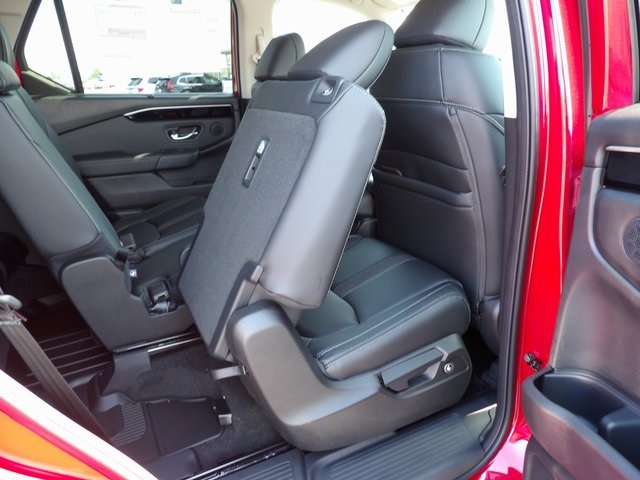 2025 Honda Pilot Touring photo 48