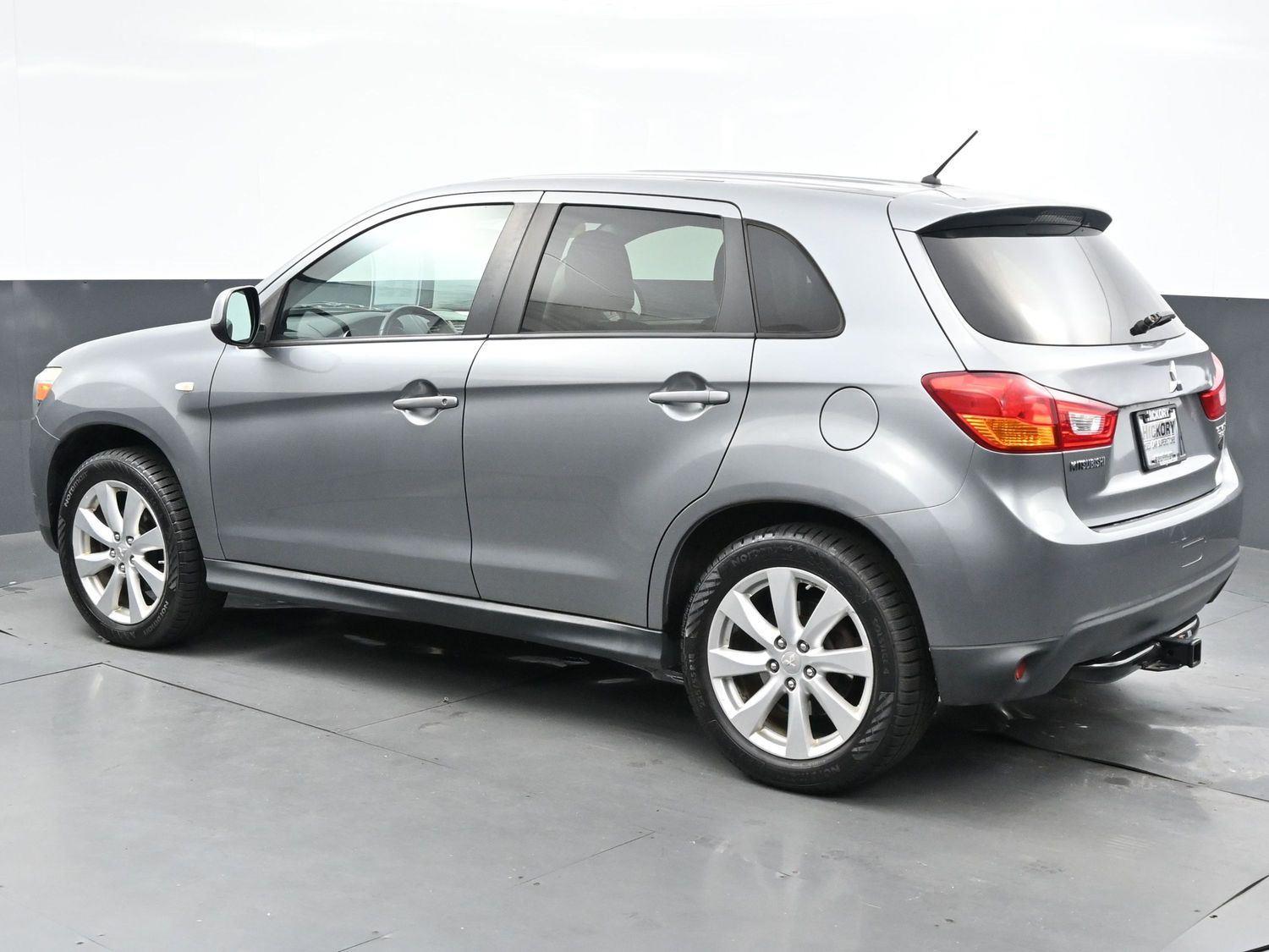2013 Mitsubishi Outlander Sport ES photo 4
