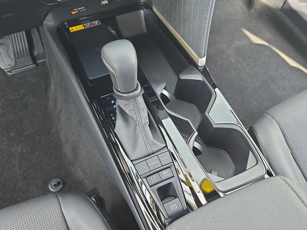 2025 Toyota Camry XSE photo 23