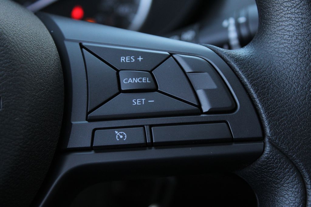2025 Nissan Versa 1.6 S photo 12