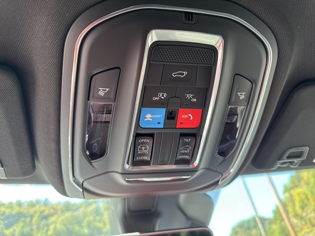 2025 Jeep Grand Cherokee Altitude X photo 37