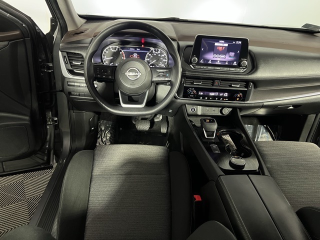 2023 Nissan Rogue SV photo 14