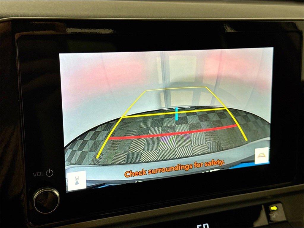2025 Toyota Camry SE photo 29