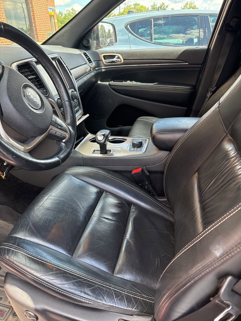 Used 2015 Jeep Grand Cherokee Limited with VIN 1C4RJFBG7FC876301 for sale in Grandville, MI