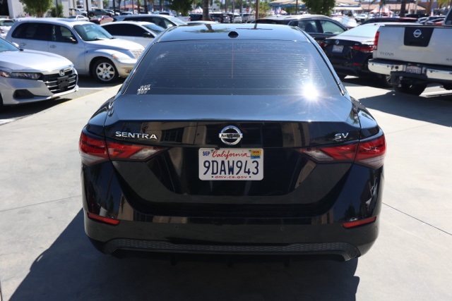2022 Nissan Sentra SV photo 4