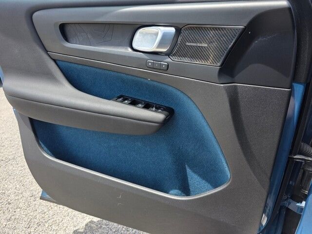 2022 Volvo C40 Recharge photo 28