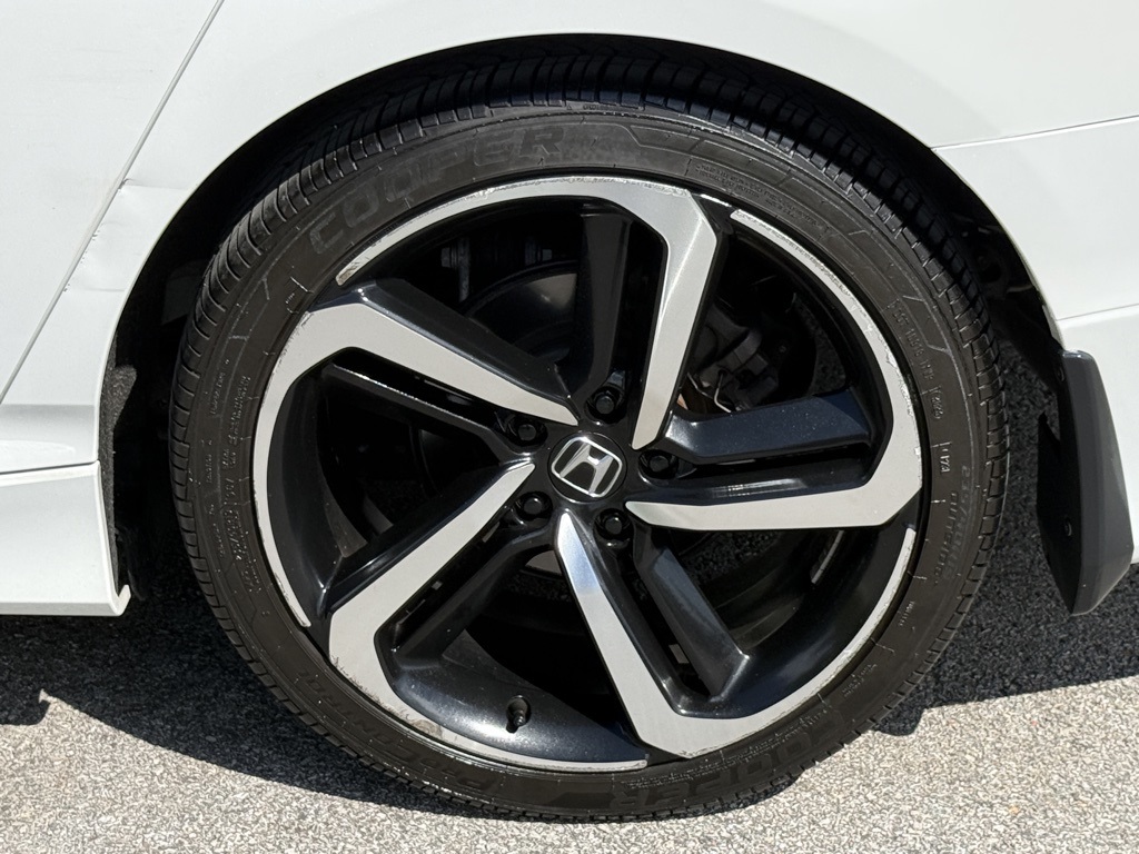 2019 Honda Accord Sport 1.5T photo 9