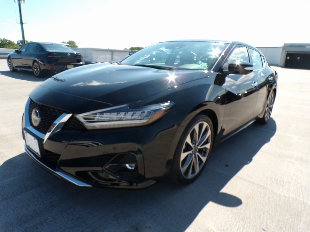 2023 Nissan Maxima Platinum photo 2