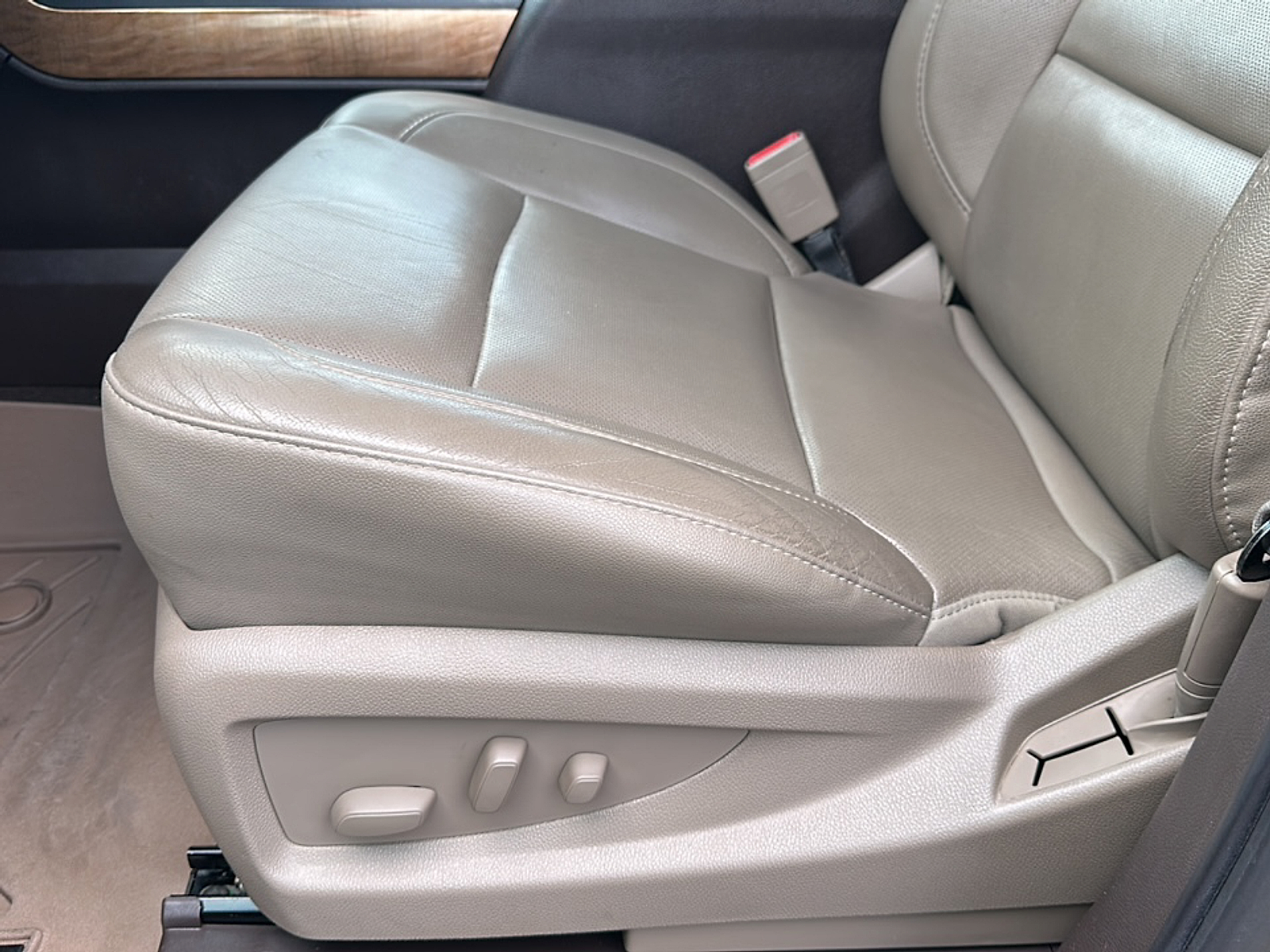 2015 Chevrolet Silverado 1500 LTZ photo 3