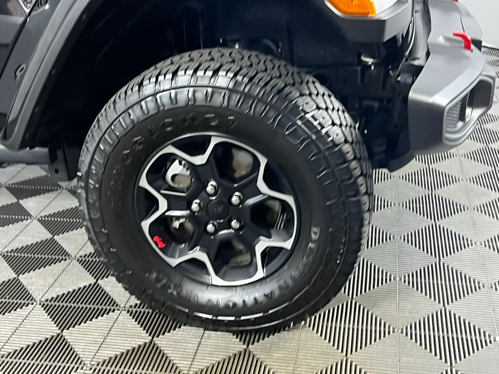 2023 Jeep Wrangler Rubicon photo 3
