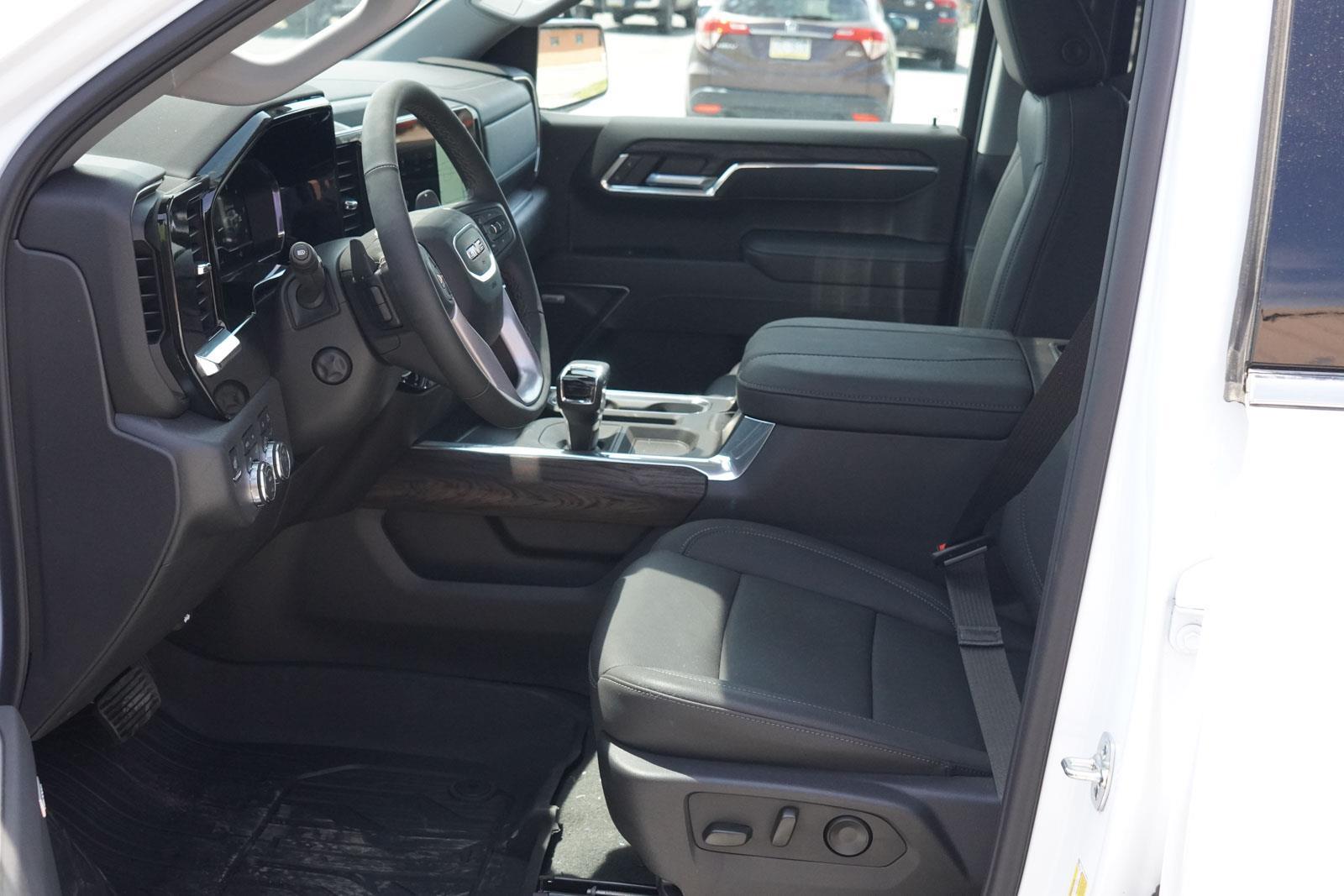 2025 Gmc Sierra 1500 SLT photo 25