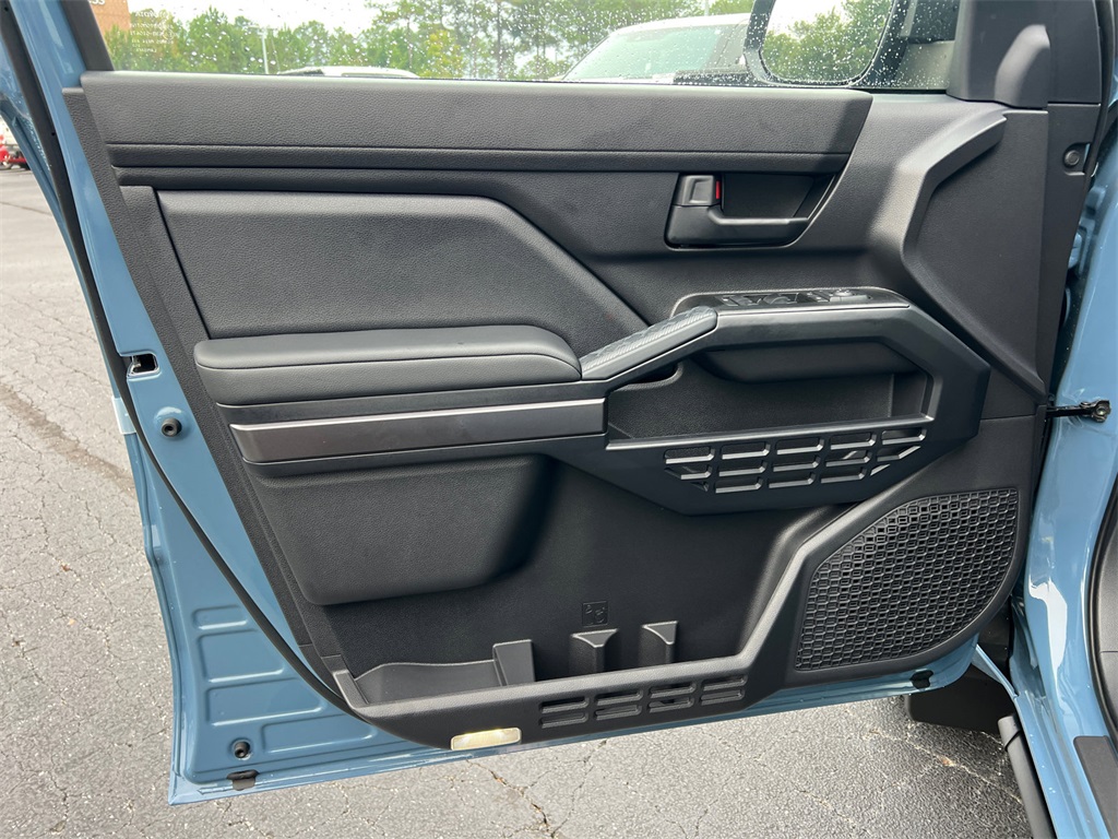 2025 Toyota 4Runner SR5 photo 10