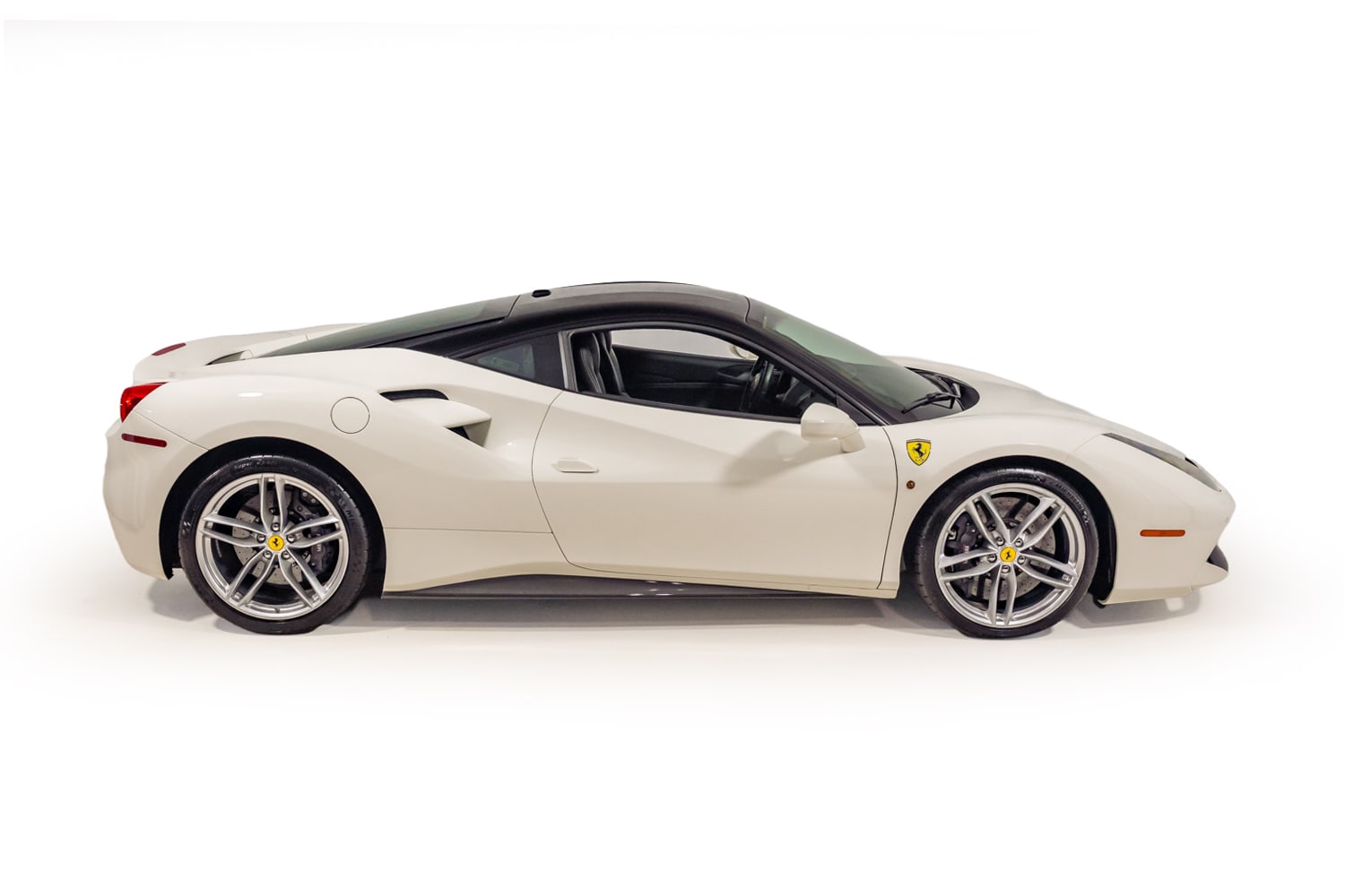 2016 Ferrari 488 GTB photo 8