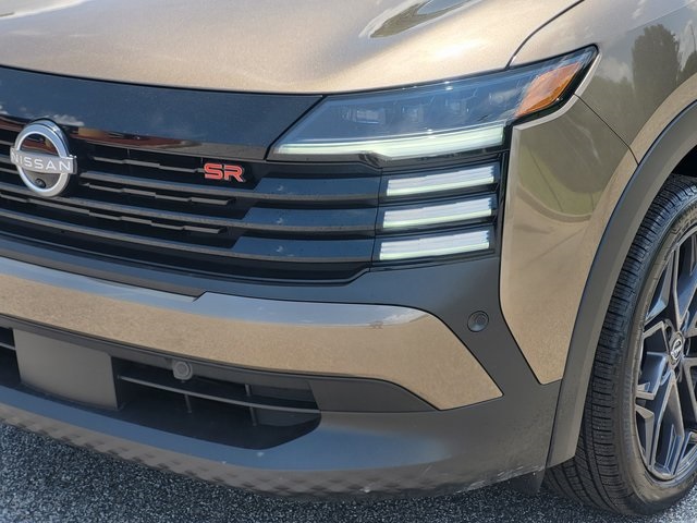 2025 Nissan Kicks SR photo 6