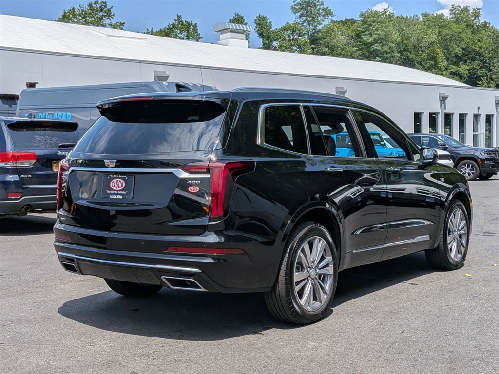 2024 Cadillac XT6 Premium Luxury photo 3