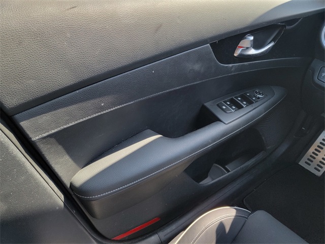 2024 Kia Forte GT-Line photo 30
