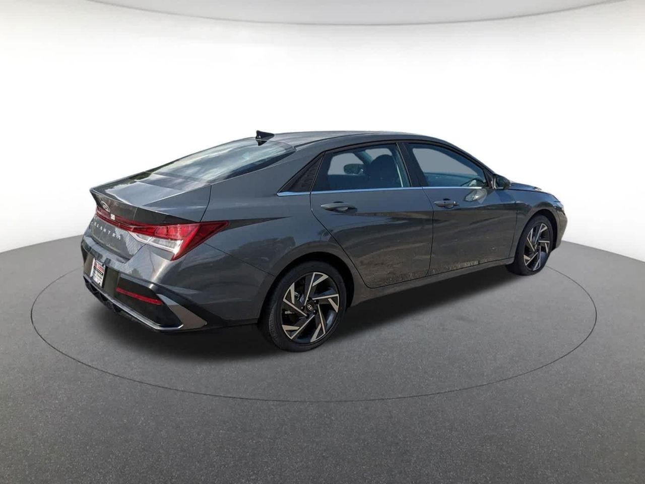2025 Hyundai Elantra SEL Convenience photo 4