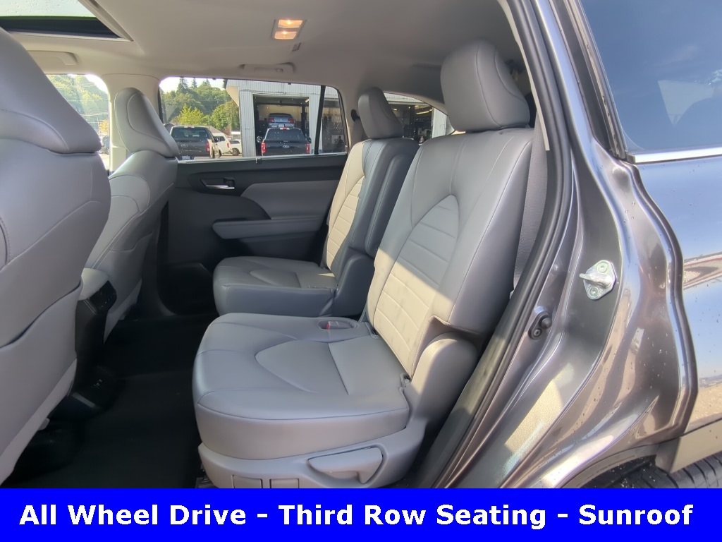 2021 Toyota Highlander Hybrid XLE photo 6