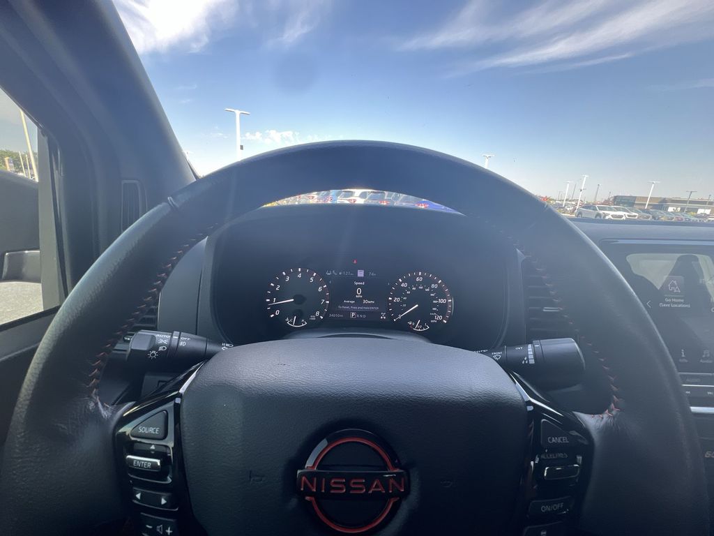2023 Nissan Frontier PRO-4X photo 4