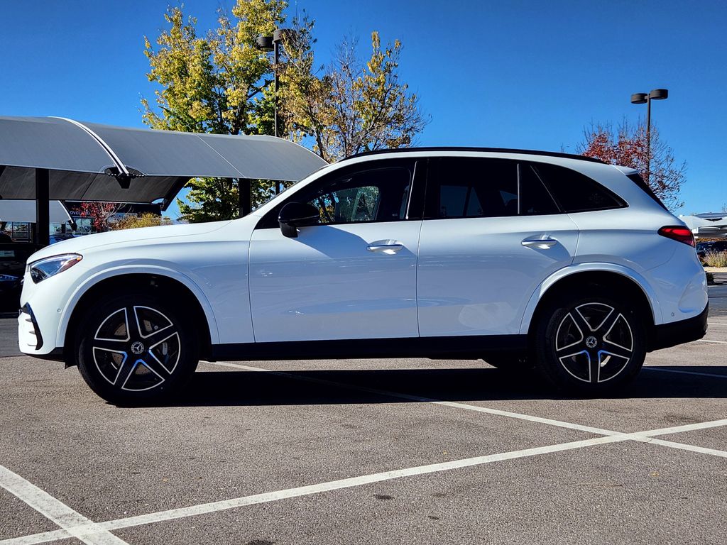 2026 Mercedes Benz GLC 300 4MATIC photo 4