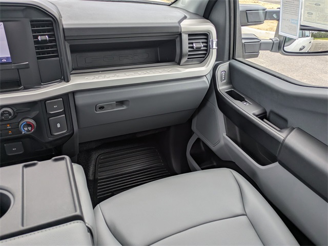 2026 Ford F-350 photo 17