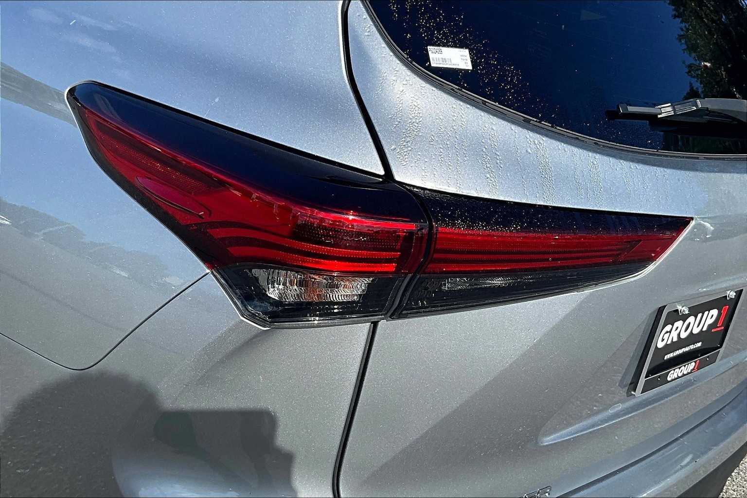 2023 Toyota Highlander LE photo 27