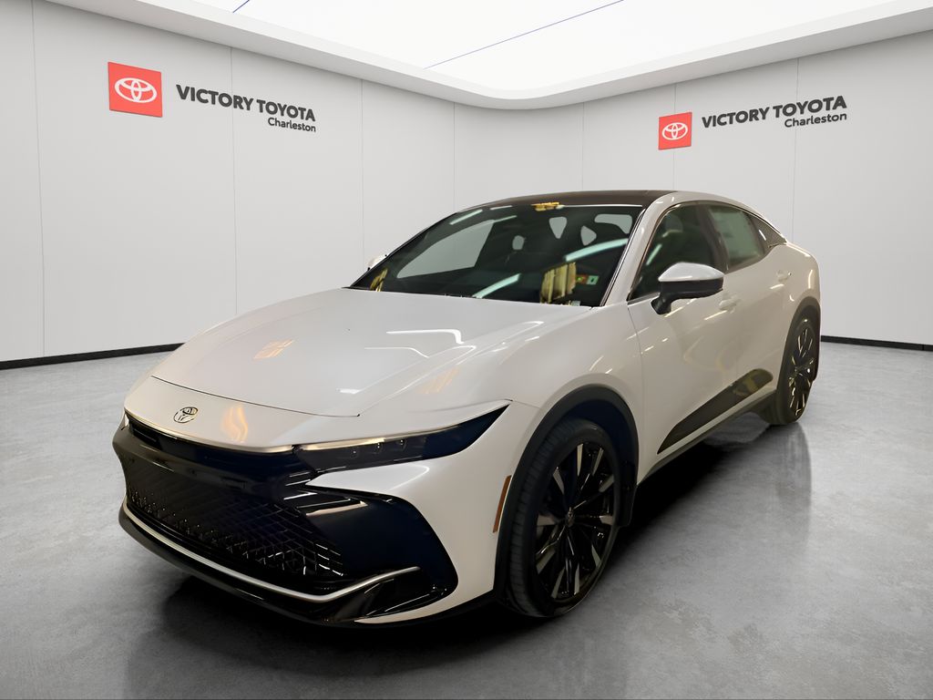 2025 Toyota Crown Platinum's photo