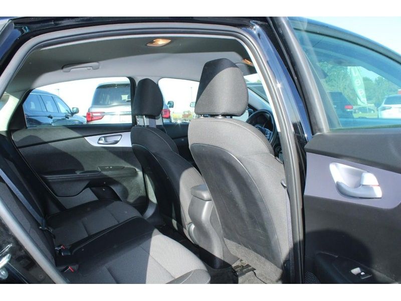 2024 Kia Forte LXS photo 11