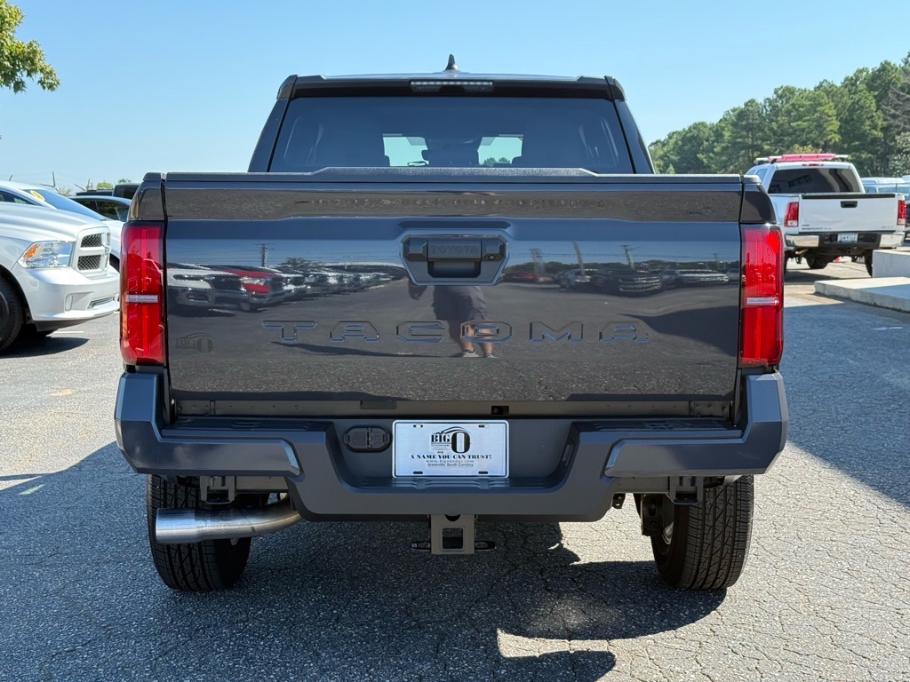 2025 Toyota Tacoma SR5 photo 4