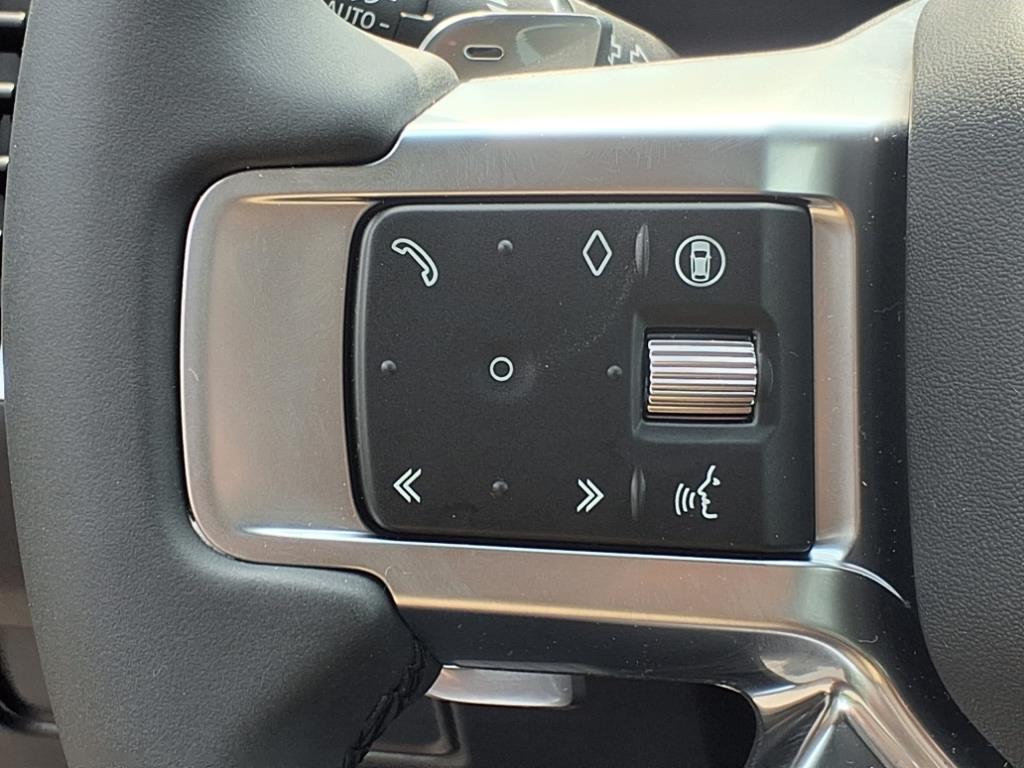 2025 Land Rover Discovery SE photo 17
