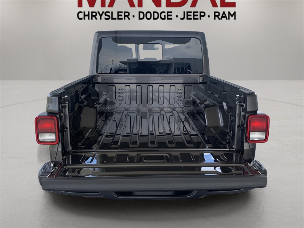 2025 Jeep Gladiator Sport photo 18