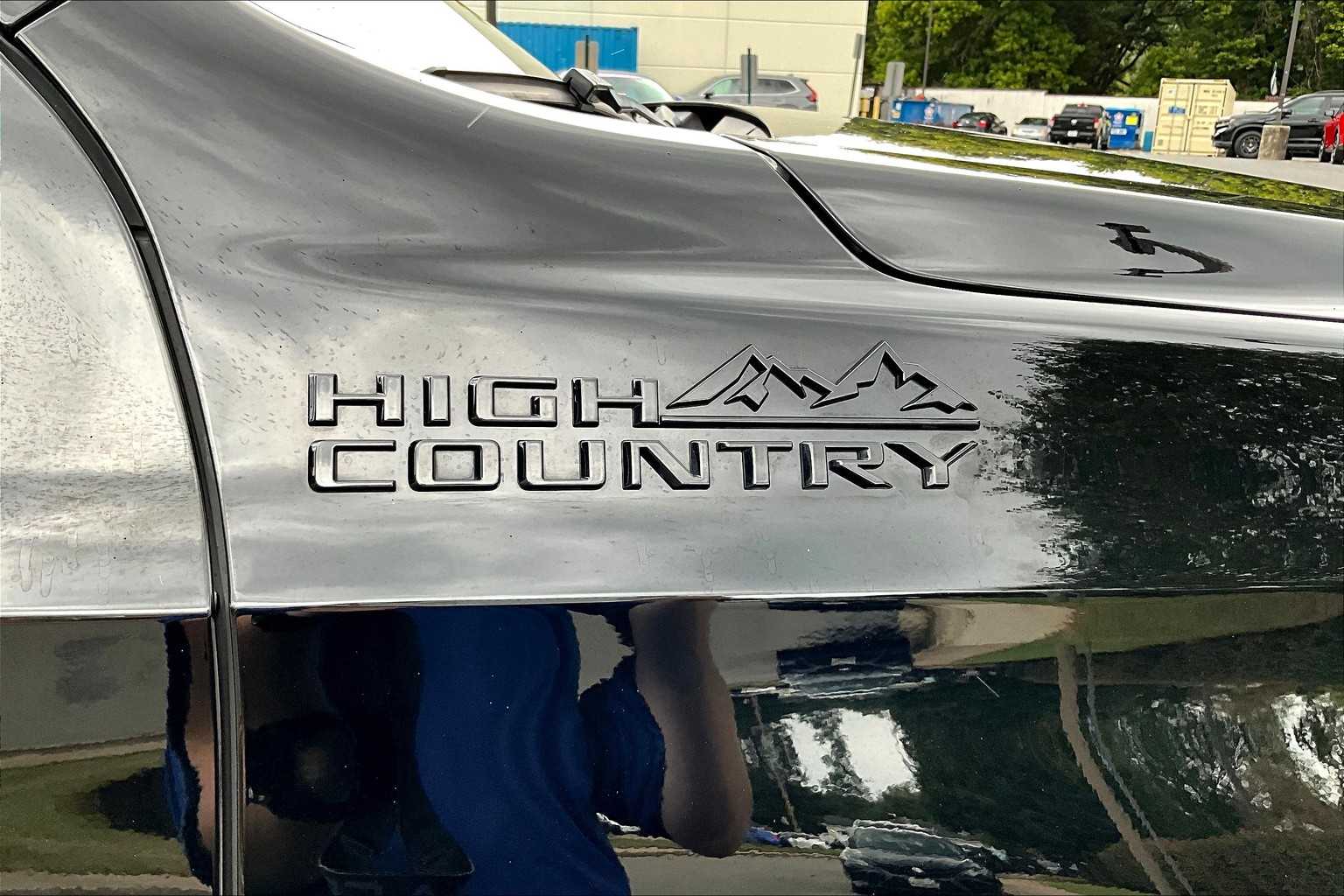 2021 Chevrolet Suburban High Country photo 9