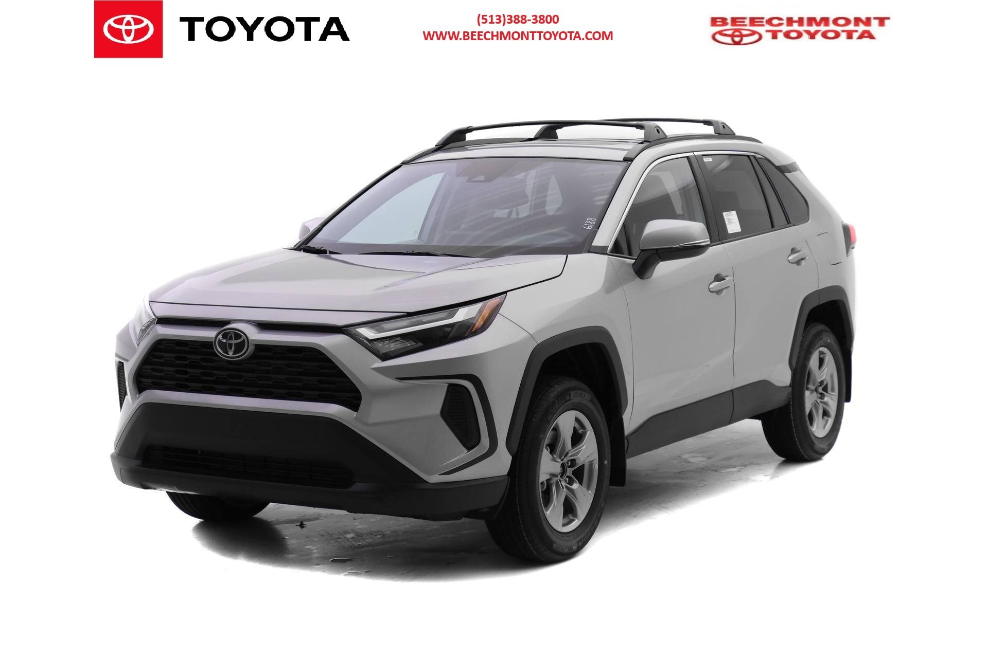 2025 Toyota RAV4 XLE's photo
