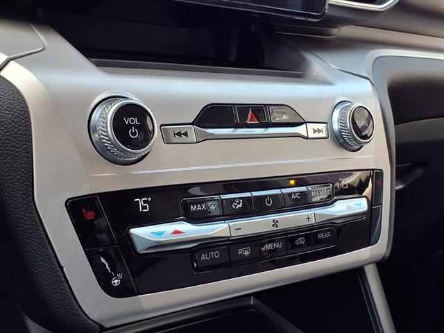 2020 Ford Explorer XLT photo 13