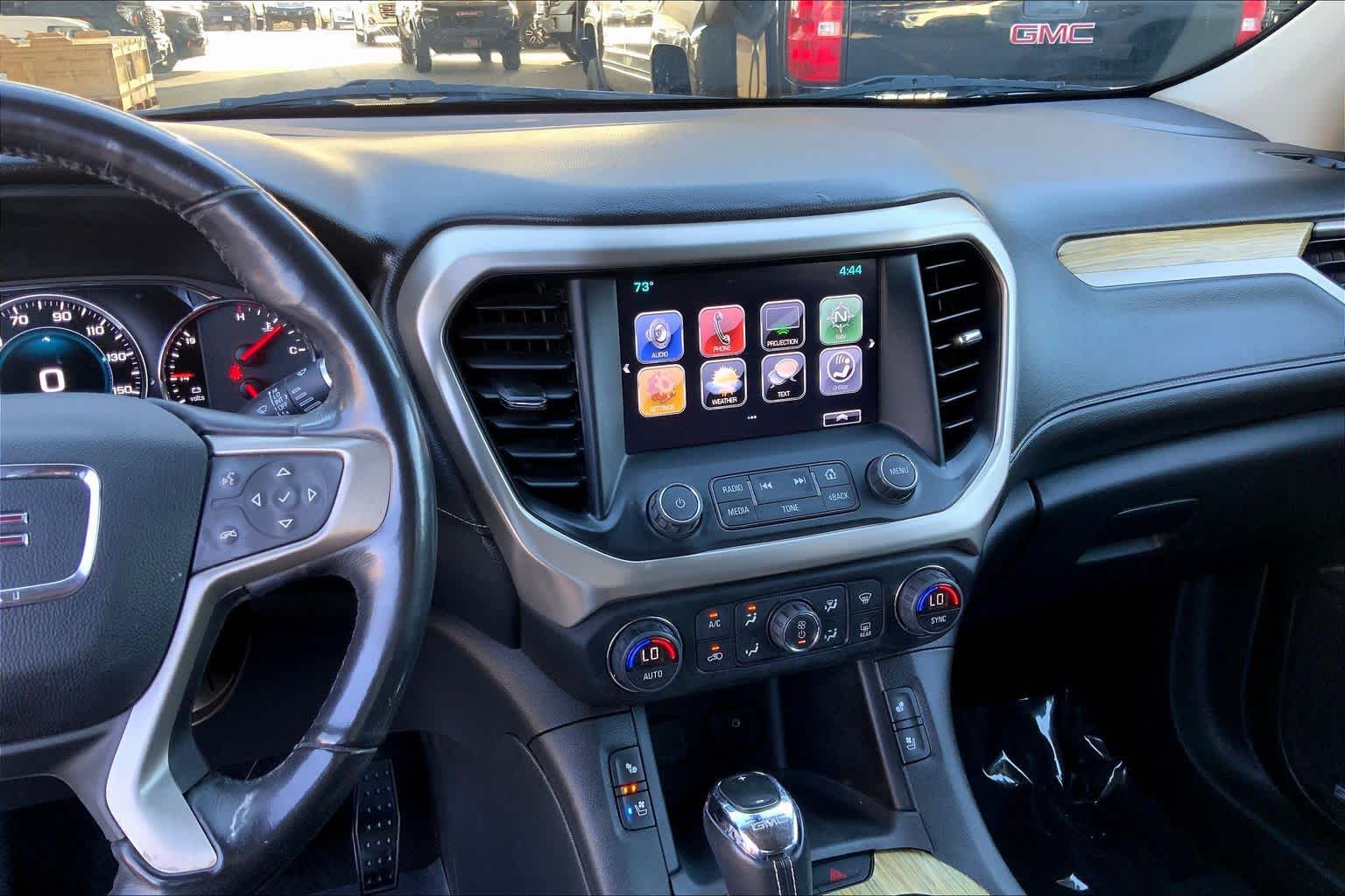 2019 Gmc Acadia Denali photo 3