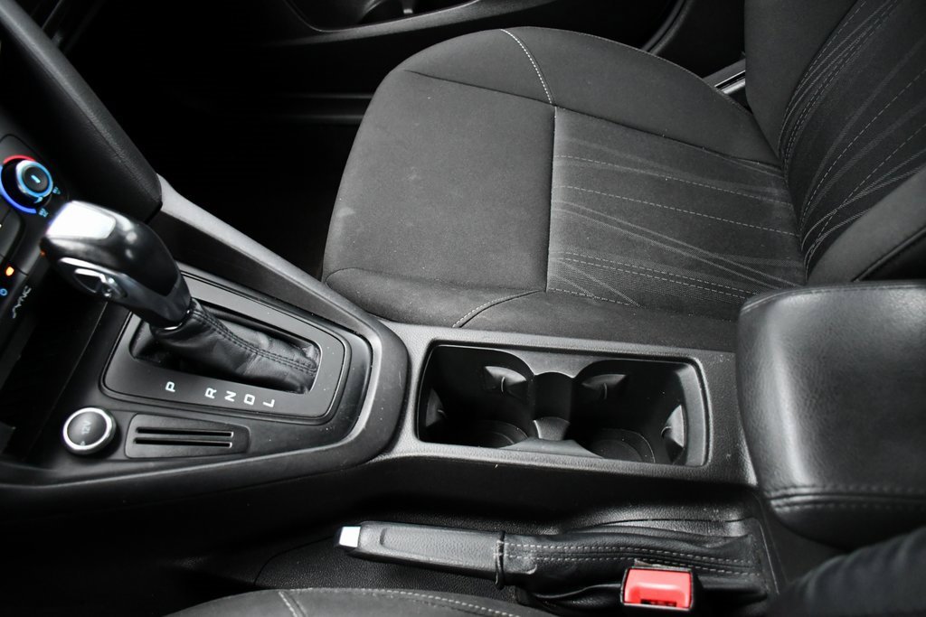 2015 Ford Focus SE photo 19