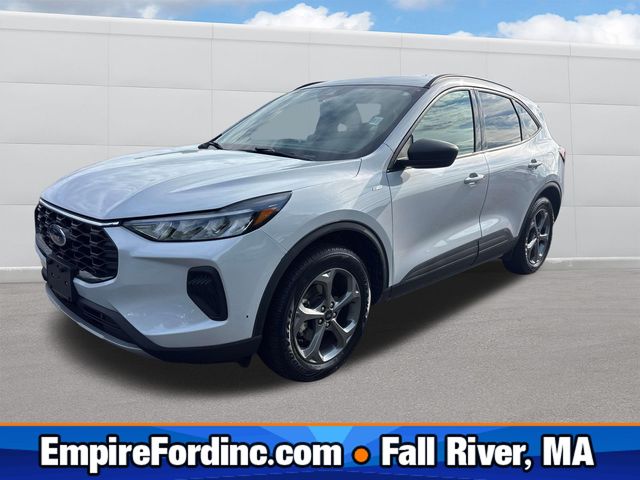 2025 Ford Escape ST-Line's photo