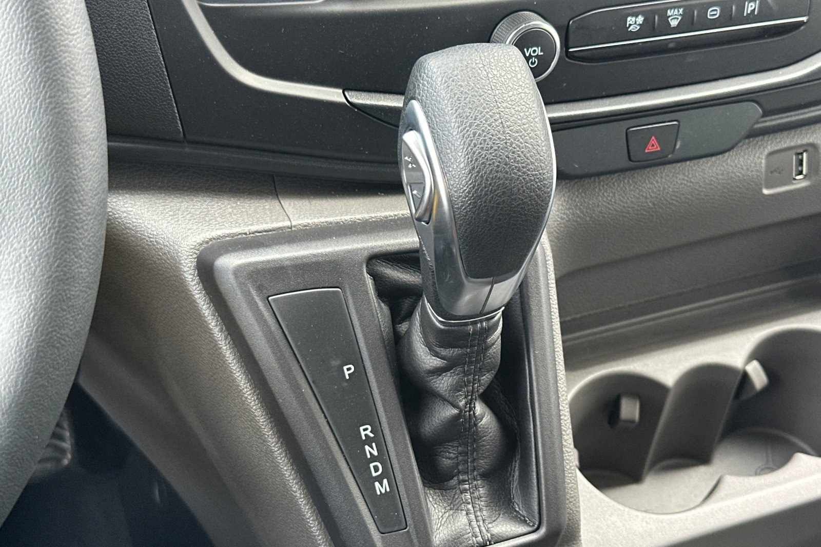 2024 Ford Transit Cargo Van photo 17