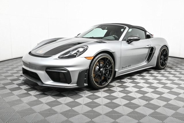 半額満載！スーパーSALE グランドセール！ Porsche 2024 Pre-Owned 718 in Convertible 2D RWD Spyder ウイスキー