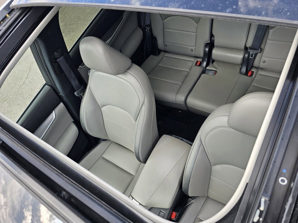 2023 Infiniti QX50 Luxe AWD photo 2